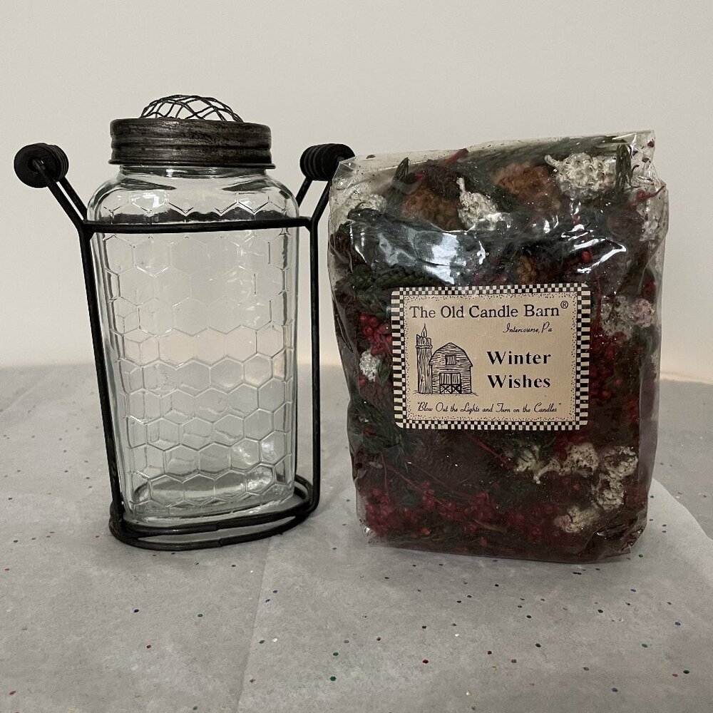CC Home Furnishing Rustic Honeycomb Glass Bottle Frog Lid & Bag of Potpourri